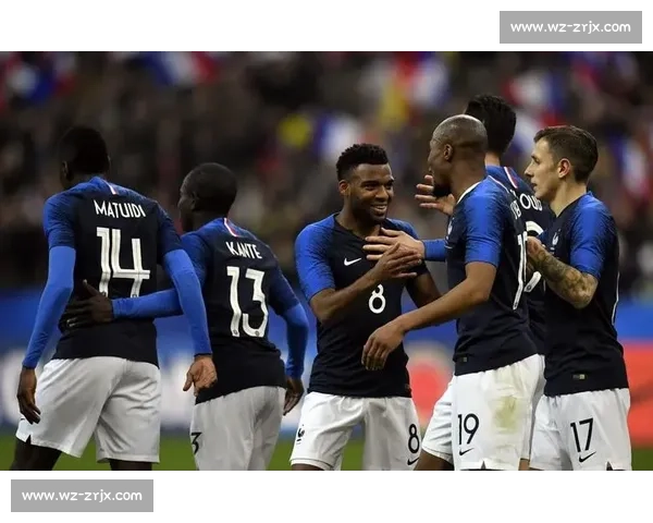 世界杯新王登基姆巴佩领衔法国队,卫冕之路挑战重重! 世界杯新王登基姆巴佩领衔法国队,卫冕之路挑战重重!